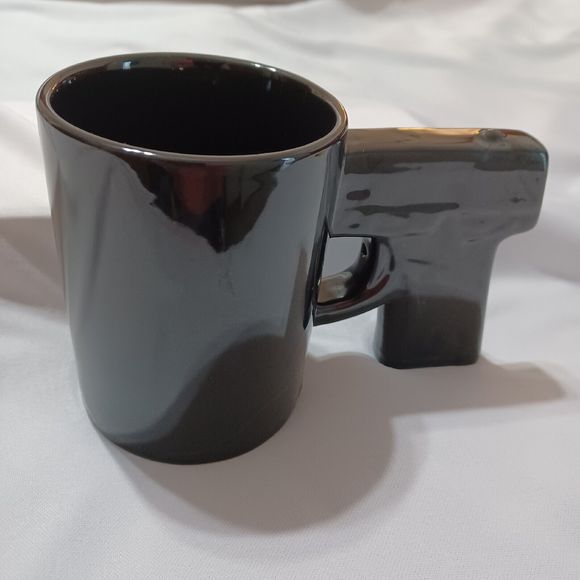 Pistol Grip Handle Novelty Coffee Mug 12 oz-Ceramic Black by Big Mouth Toys - Picture 4 of 8
